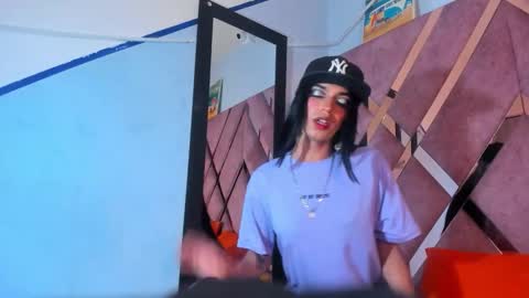 meghanqueen__ online show from 03-21-26, 05:12