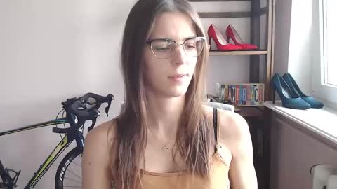 Snapshot of megi_erotic chatting on 06-09-26, 01:34 Megi online show from 06-09-26, 01:34