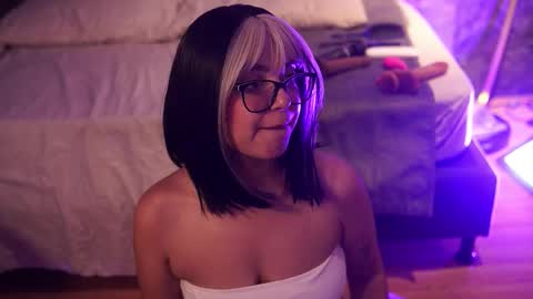 Snapshot of mekari_doll chatting on 03-04-26, 09:32 Mekari . online show from 03-04-26, 09:32