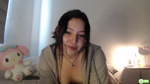 Snapshot of meko_hzu chatting on 02-08-25, 08:21 WETWATERMELL online show from 02-08-25, 08:21