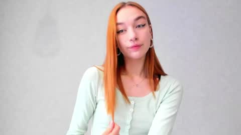 Snapshot of mel__lisa chatting on 05-06-26, 12:52 mel__lisa online show from 05-06-26, 12:52