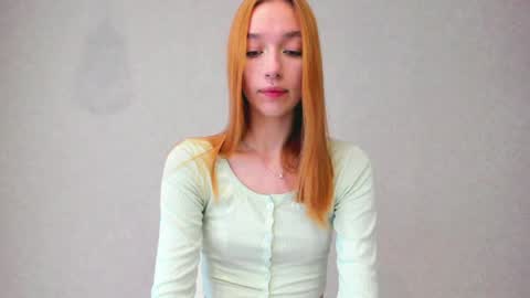 Snapshot of mel__lisa chatting on 06-08-26, 11:27 mel__lisa online show from 06-08-26, 11:27