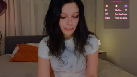 Snapshot of melan1e_ chatting on 12-04-24, 06:06 mel online show from 12-04-24, 06:06