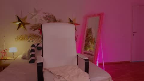 Snapshot of melan1e_ chatting on 01-11-25, 05:29 mel online show from 01-11-25, 05:29