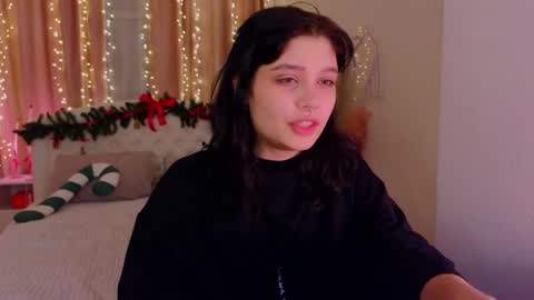 Snapshot of melan1e_ chatting on 01-14-25, 11:27 mel online show from 01-14-25, 11:27