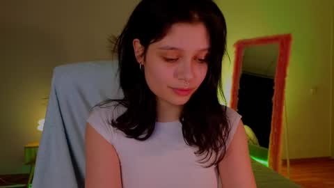 Snapshot of melan1e_ chatting on 01-26-25, 11:39 mel online show from 01-26-25, 11:39