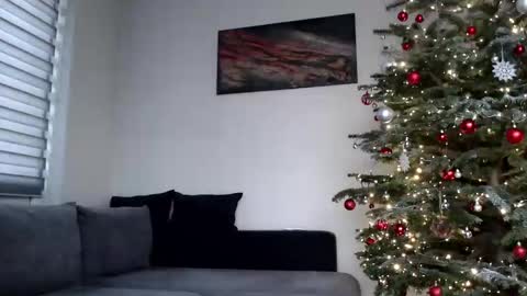 Snapshot of melani_a chatting on 12-10-24, 12:38 Melania online show from 12-10-24, 12:38