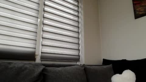 Snapshot of melani_a chatting on 12-20-24, 10:27 Melania online show from 12-20-24, 10:27