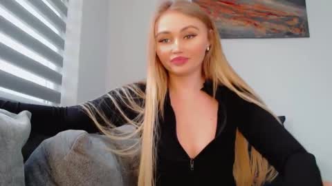 Snapshot of melani_a chatting on 02-13-26, 02:13 Melania online show from 02-13-26, 02:13