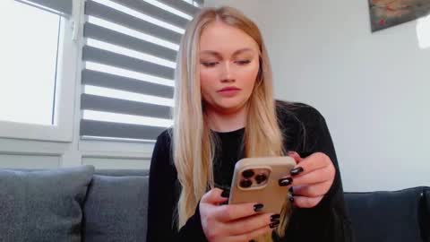 Snapshot of melani_a chatting on 03-14-26, 10:21 Melania online show from 03-14-26, 10:21