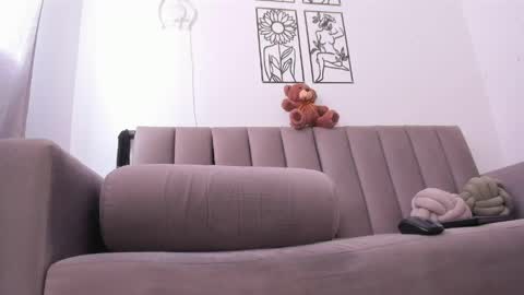 Snapshot of melani_greyy chatting on 05-30-26, 09:12 melani greyy online show from 05-30-26, 09:12