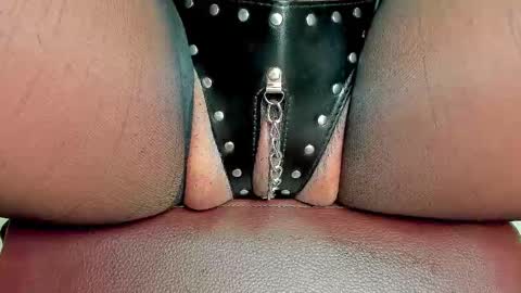 Melania online show from 10-19-25, 01:23