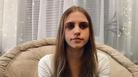 Snapshot of melaniachiariello chatting on 03-23-26, 04:33 Eve online show from 03-23-26, 04:33