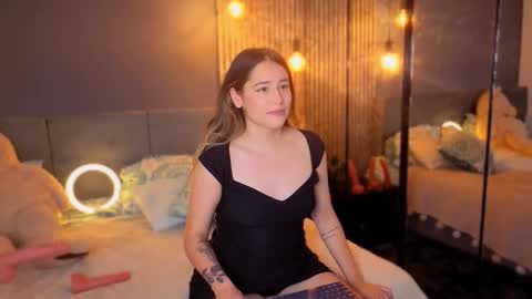 Snapshot of melanie__5 chatting on 10-15-25, 09:48 Melanie Baez online show from 10-15-25, 09:48