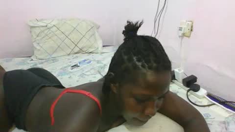 melanie_bae1 online show from 05-01-26, 06:34