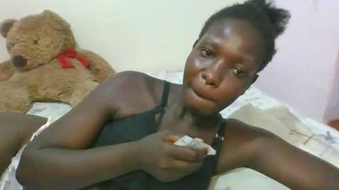 melanie_bae1 online show from 05-06-26, 07:30