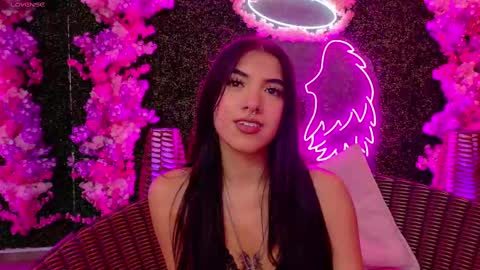 Snapshot of melanie_bianco chatting on 09-26-25, 03:10 Melanie online show from 09-26-25, 03:10