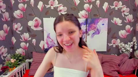 Snapshot of melanie_grant chatting on 02-13-25, 05:48 Melanie online show from 02-13-25, 05:48