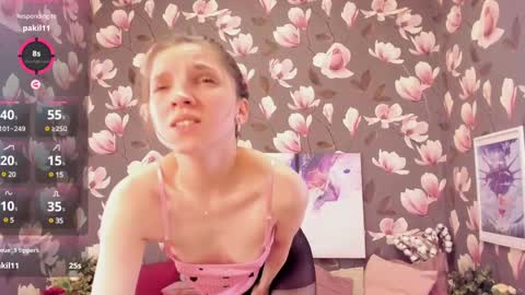 Snapshot of melanie_grant chatting on 02-21-25, 04:37 Melanie online show from 02-21-25, 04:37