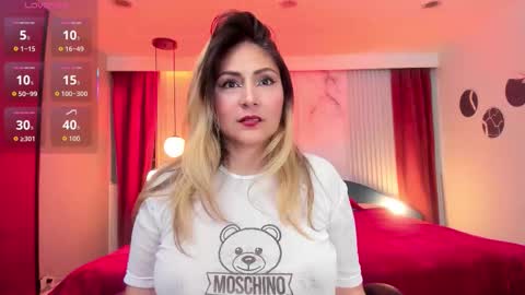 Snapshot of melanie_silver_ chatting on 09-29-25, 09:30 Melanie online show from 09-29-25, 09:30