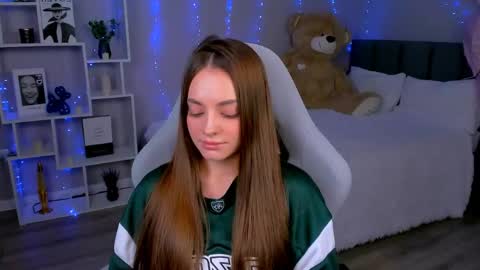 MelanieAlves online show from 04-18-26, 08:20