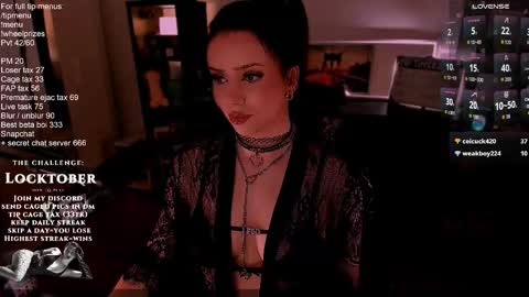 Snapshot of melanielipps chatting on 10-05-25, 03:21 Melanie online show from 10-05-25, 03:21