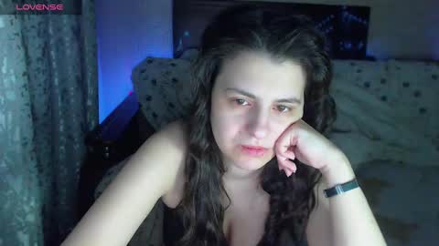 Snapshot of melaniemoor chatting on 01-05-25, 05:30 Melanie Milena online show from 01-05-25, 05:30