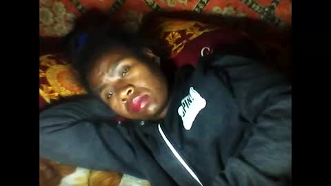 melanih online show from 11-22-25, 06:07