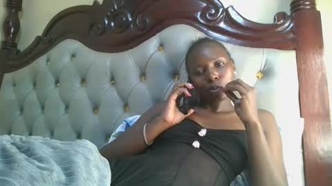 Snapshot of melaninblue chatting on 01-06-26, 05:49 melaninblue online show from 01-06-26, 05:49