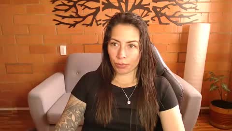 Melanny online show from 10-25-25, 12:02