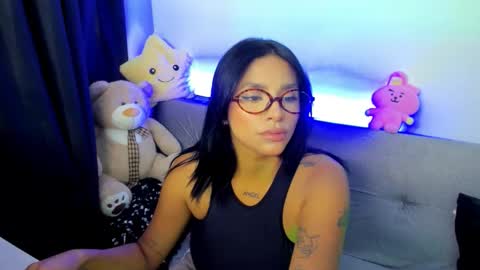 Snapshot of melanny_skies chatting on 02-18-26, 06:04 Melanny online show from 02-18-26, 06:04