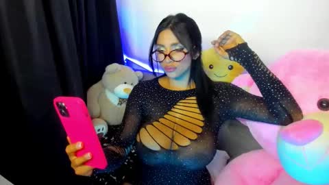 Snapshot of melanny_skies chatting on 03-11-26, 09:32 Melanny online show from 03-11-26, 09:32