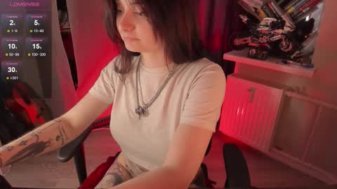 Snapshot of melante_s chatting on 03-31-26, 02:28 Ash online show from 03-31-26, 02:28