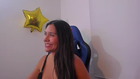 Snapshot of melany_arizaaa chatting on 02-08-25, 04:03 melany_arizaaa online show from 02-08-25, 04:03