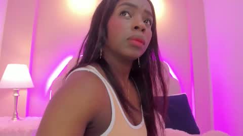 Melanie online show from 10-05-25, 03:38