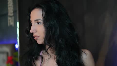  Melany  online show from 10-17-25, 07:49