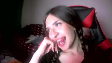 melena_caramel online show from 05-30-26, 07:33