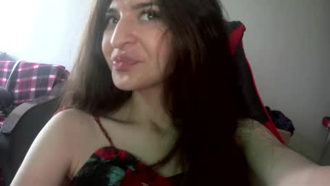 melena_caramel online show from 06-01-26, 03:08