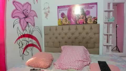 meli_lewis online show from 11-20-25, 03:45