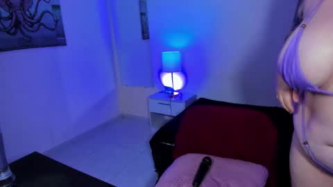 Melina Hope online show from 12-17-25, 02:01