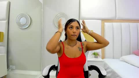 Snapshot of melisafoster chatting on 10-21-25, 02:23 Meli online show from 10-21-25, 02:23