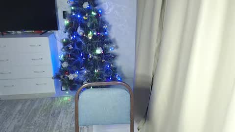 Melissa  Ray online show from 12-21-24, 02:15