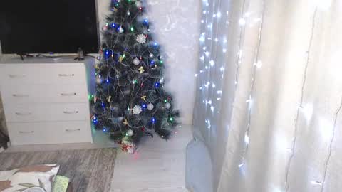 Melissa  Ray online show from 01-16-25, 05:23