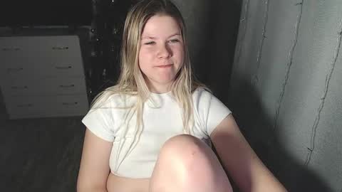 Melissa  Ray online show from 01-21-25, 04:48