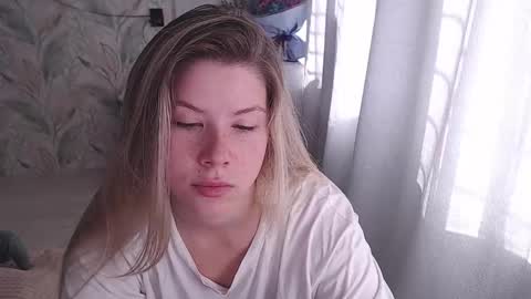 Melissa  Ray online show from 09-26-25, 07:01