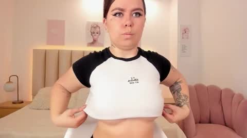Snapshot of melissa_es chatting on 09-17-25, 11:56 melissa_es online show from 09-17-25, 11:56