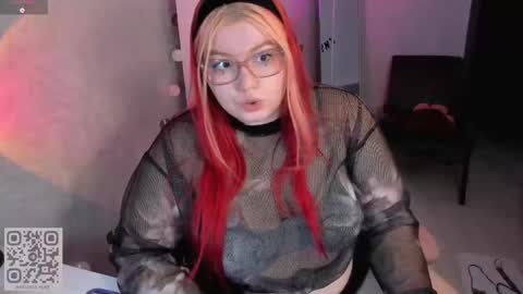Snapshot of melissa_purr chatting on 05-11-26, 02:45 melissa_purr online show from 05-11-26, 02:45