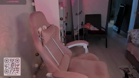 Snapshot of melissa_purr chatting on 05-27-26, 04:53 melissa_purr online show from 05-27-26, 04:53