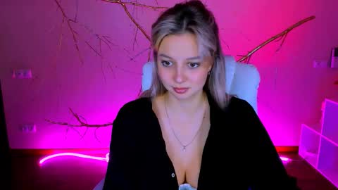 Melissa online show from 11-20-25, 04:29