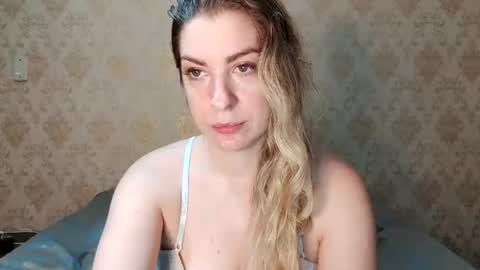 Snapshot of melissa_s2 chatting on 06-05-26, 02:18 Melissa online show from 06-05-26, 02:18